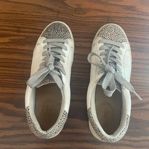 Universal Thread Sneakers